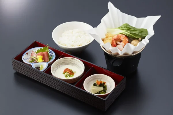 ★3/28 4/1 催行決定★【横浜発】さくら舞う「千鳥ヶ淵」「隅田公園」と名所”豊洲千客万来”2